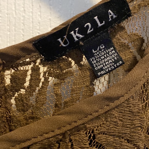 🎂2/$10 Lace See-Through Sleeveless Top - Picture 2 of 3